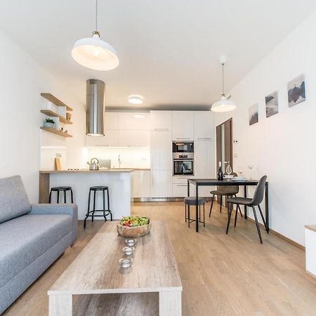 Mozart Central Apartments With Garage Prague Extérieur photo