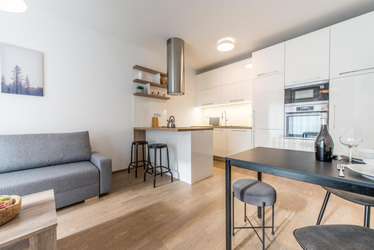 Mozart Central Apartments With Garage Prague Extérieur photo